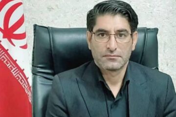 عیدی کارکنان شهرداری خرم آباد پیش از موعد مقرر پرداخت شد