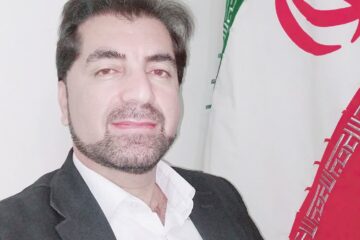 یک فعال علمی، اجتماعی: اولویت اصلی استانداران و فرمانداران جذب مدیران بومی باشد