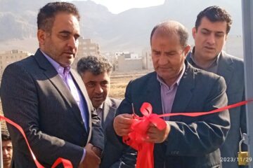 بهره برداری از زمین فوتبال چمن مصنوعی مجموعه ورزشی سبزی پرور خرم آباد با اعتبار 24000 میلیون ریال