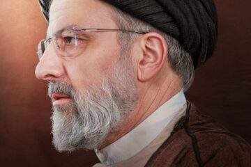 خدا به رئیسی عزت ابدی بخشید