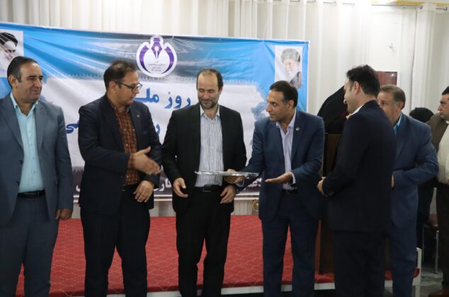 گزارش تصویری تجلیل از روابط عمومی های استان توسط انجمن خبرنگاری و روابط عمومی های استان