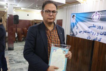 خبرنگاران قاصدان بی منت/ خبرنگاری شغلی کم در آمد ولی پر مخاطره