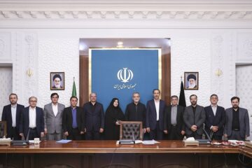 دیدار مجمع نمایندگان استان لرستان با رئیس جمهور