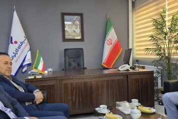 دیدار مدیر شعب بانک رفاه لرستان با مدیر عامل کارخانه سیمان دورود در راستای تعاملات دو جانبه وبازاریابی