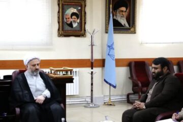 رئیس کل دادگستری لرستان دردیدار با مدیرکل کانون استان؛ برگزاری جلسات قاضی مدرسه با هدف آگاهی بخشی و پیشگیری از وقوع جرم و آشنایی کودکان و نوجوانان با قوانین حقوقی