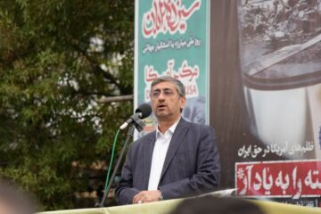 استاندار لرستان: آرمانهای انقلاب و مقابله با استکبار پرقدرتتر و مستحکمتر از گذشته پابرجاست