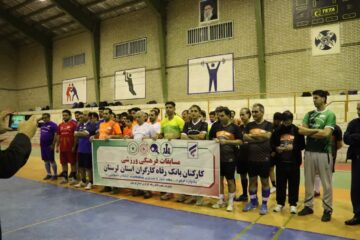 جدال چهار تیم برای قهرمانی در فوتسال بانک رفاه لرستان