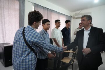 استاندار لرستان: «معلم» ستون اصلی تربیت و پیشرفت جامعه است