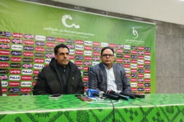 مربی شمس‌آذر: برای کسب پیروزی و نمایش فوتبال تماشاگرپسند به خرم‌آباد آمده‌ایم