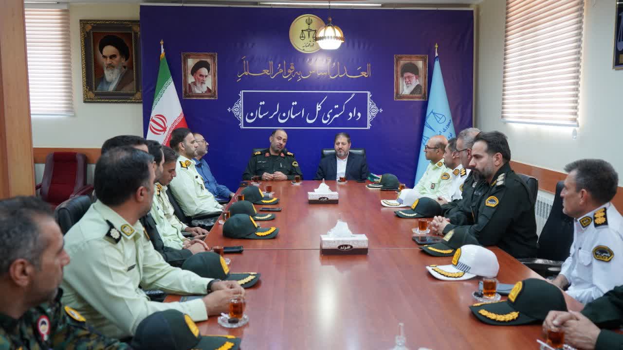 تأکید رئیس‌کل دادگستری لرستان بر هم‌افزایی دستگاه قضا و پلیس تخصصی/ نقش بی‌بدیل پلیس بانوان در صیانت از بنیان‌های اجتماعی